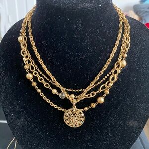 1928 Gold Layered Necklace with Pendant